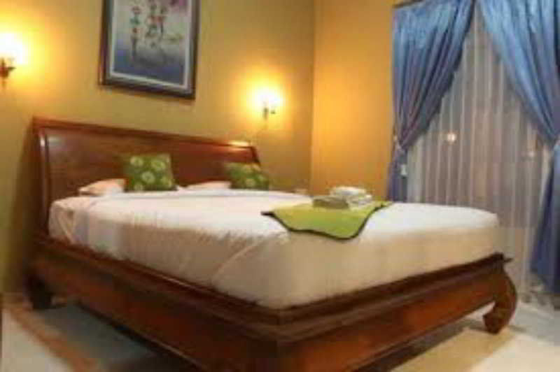 Ndalem Bantul Hotel Gandok Luaran gambar