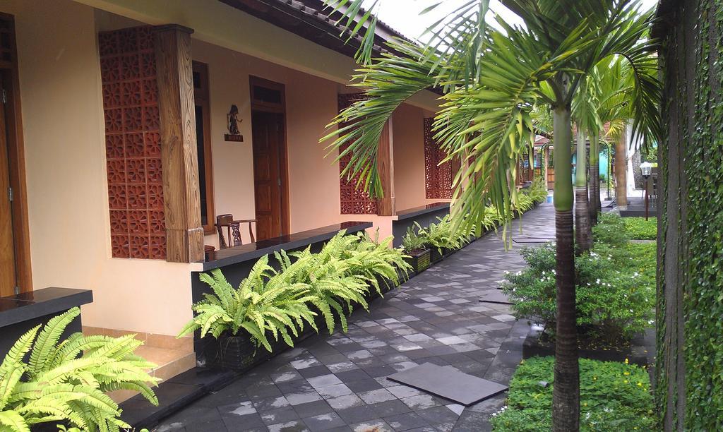 Ndalem Bantul Hotel Gandok Luaran gambar