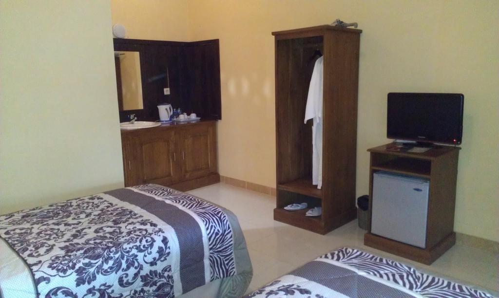 Ndalem Bantul Hotel Gandok Luaran gambar