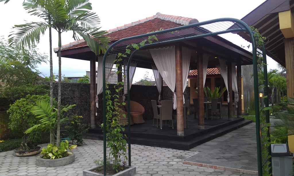 Ndalem Bantul Hotel Gandok Luaran gambar